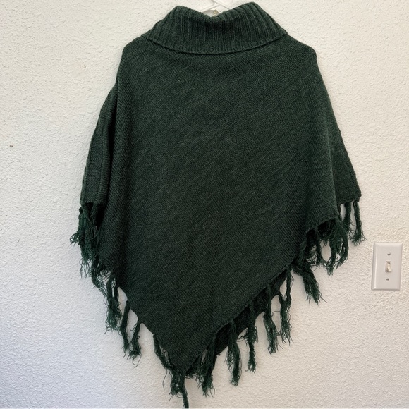 Olivia Sky Green Knit Poncho - Picture 5 of 7
